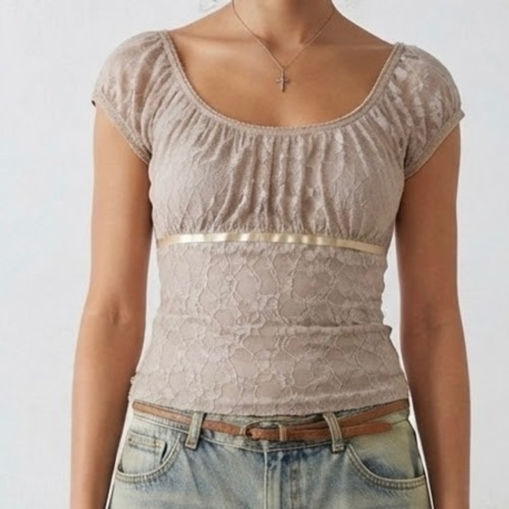 BCX Vintage 90s Y2K Beige Lace Short Sleeve Top Blouse M Empire Waist Ribbon
